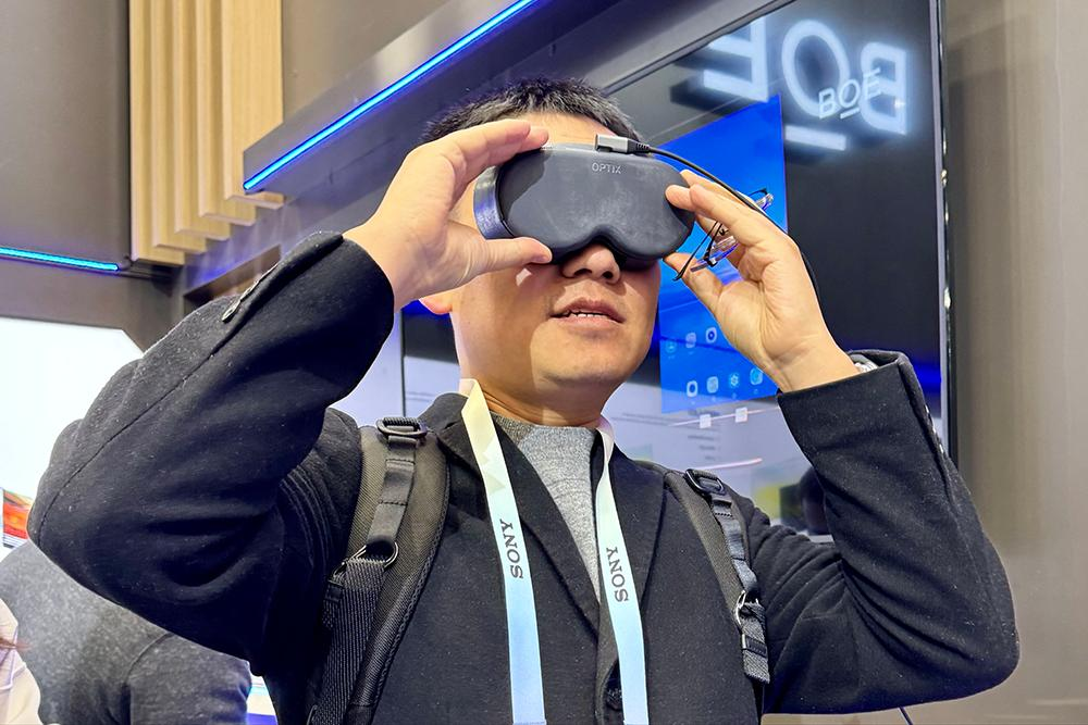暴走3万步逛遍CES 2024：AI席卷一切，8大方向最火