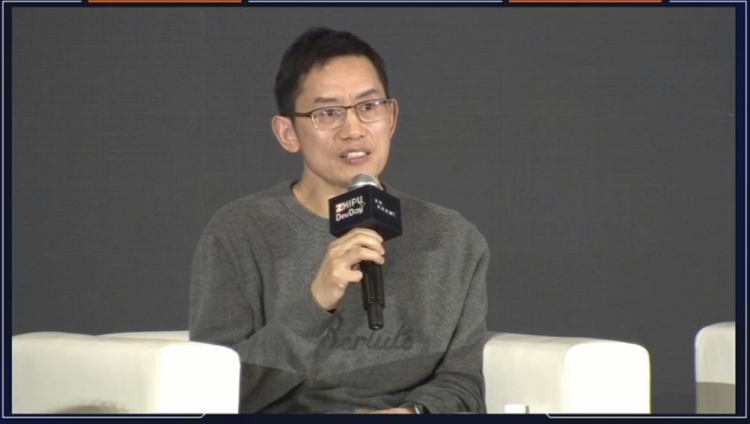 五位清华教授团建！从复杂推理到算力瓶颈，他们眼中“通用人工智能” 该如何降临？