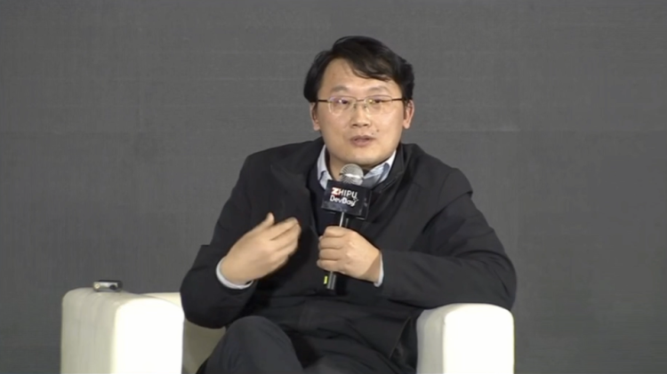 五位清华教授团建！从复杂推理到算力瓶颈，他们眼中“通用人工智能” 该如何降临？