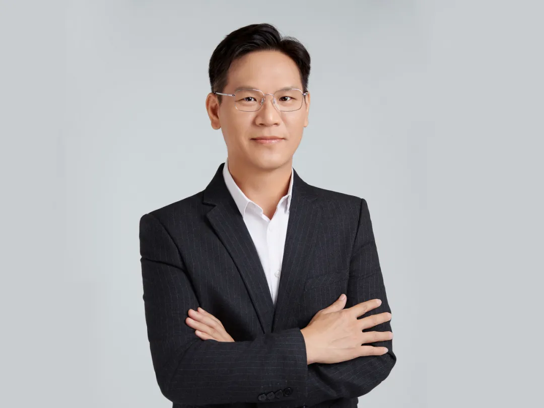 AI算力芯片服务商亿铸科技获数亿元融资、原阿里达摩院首席科学家加入斑马智行｜每周AI世界观