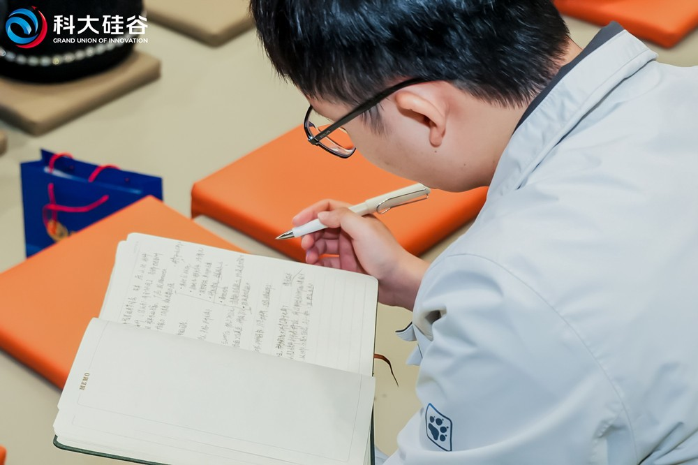 AI时代的人类2.0，姬十三描绘的未来会是什么样?