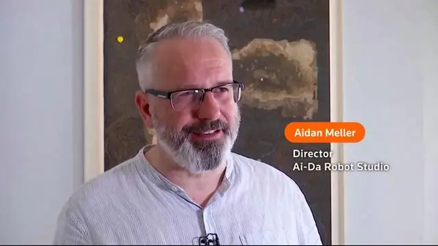 AI机器人作品《AI GOD》首登苏富比拍卖：开启艺术与科技的新篇章