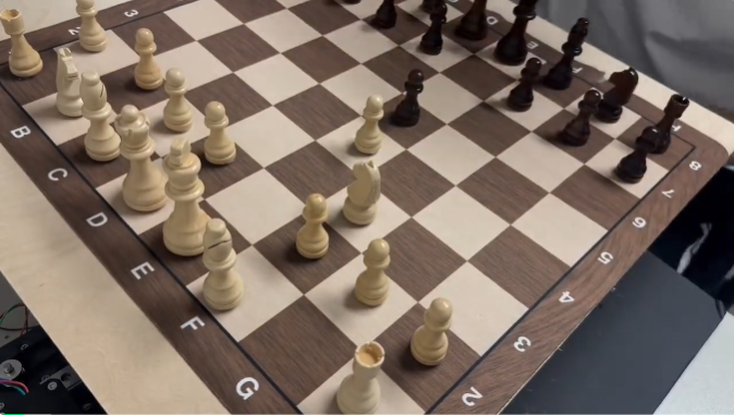 树莓派爆改国际象棋，棋子活了自己动
