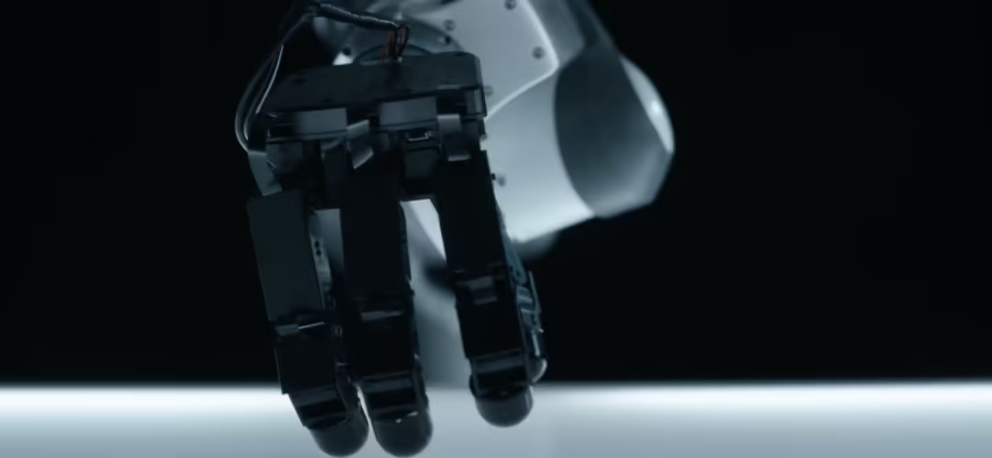 Meta 公布机器人触觉感知能力研究成果:利用手指传感器结合“AI 大脑”理解 / 操作外界物体