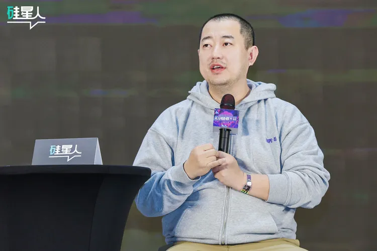 智谱AI COO 张帆：榨干端侧的每一分算力，做极致调优，让AI在硬件上非常能打