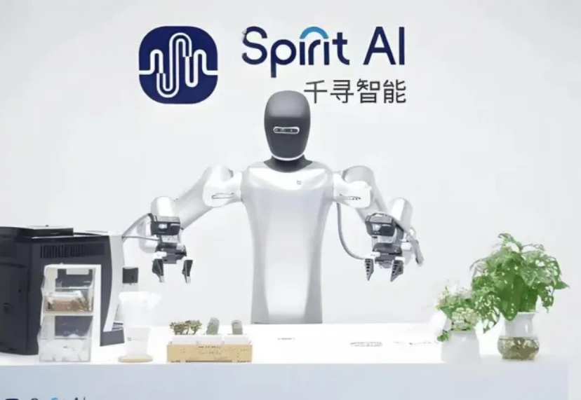 产业老兵和清华教授联手入局具身智能，千寻智能一年三轮融资数亿元，构建下一代智慧劳动力