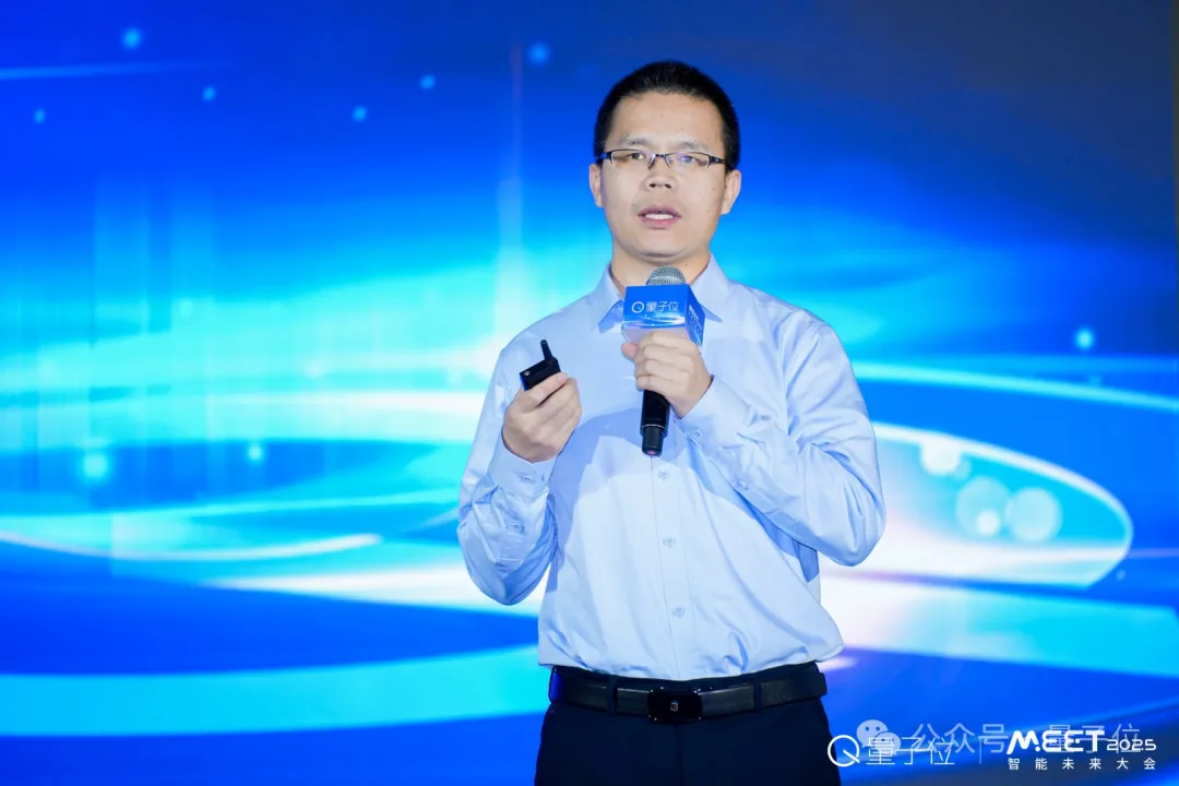 「AI定义汽车」新拐点已至！小米孟二利：我们有三个工作需要做好 | MEET 2025