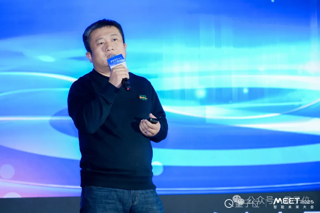 4000万+用户！测测CEO任永亮：一个行业既不能离AI太近也不能离AI太远 | MEET 2025