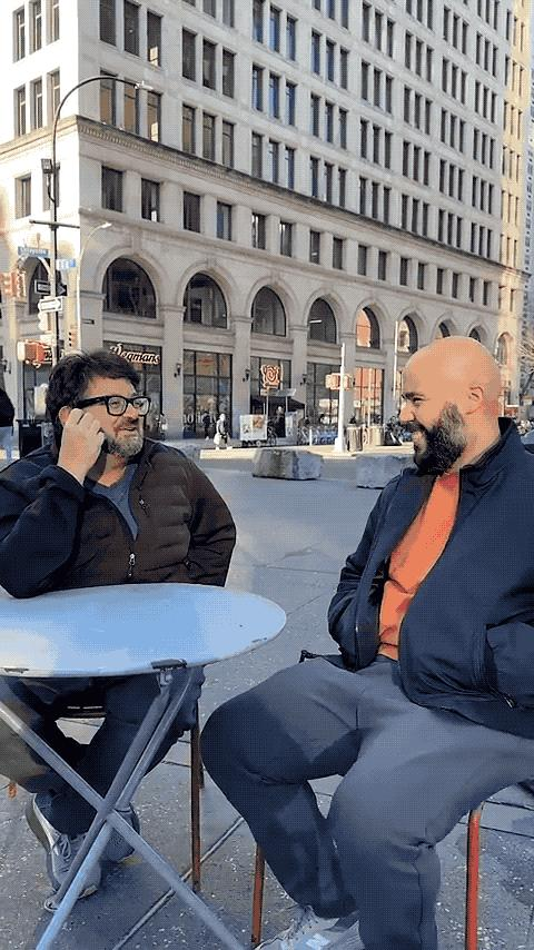 Meta Ray-Ban 智能眼镜新功能初体验：AI 功能很实用，但只是「预览版」