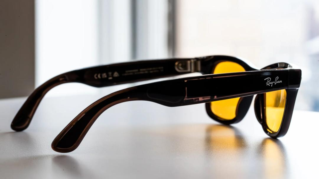 Meta Ray-Ban 智能眼镜新功能初体验：AI 功能很实用，但只是「预览版」