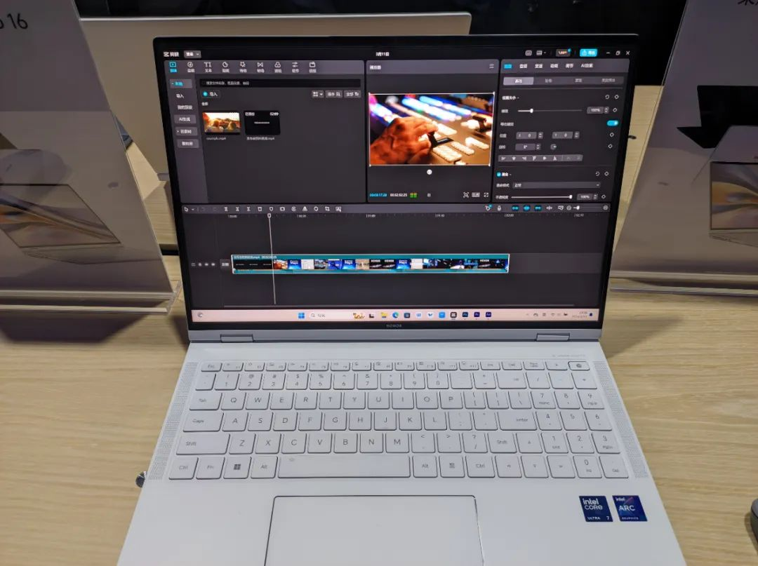 技术大揭秘！荣耀曝光首款AI PC，MagicBook Pro 16现场谍照抢先看