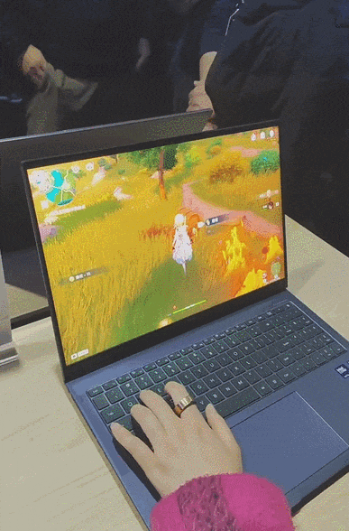 技术大揭秘！荣耀曝光首款AI PC，MagicBook Pro 16现场谍照抢先看