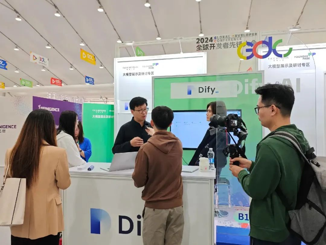 基础模型、长文本、数据库、应用落地：读懂大模型行业的关键问题