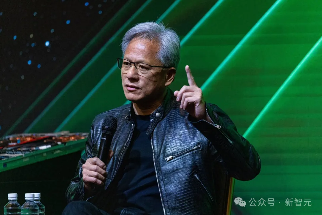 全球市值第一！英伟达3.3万亿美元登AI王座超微软，老黄却直言忧心忡忡