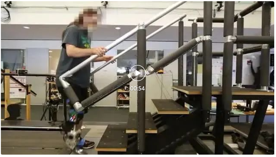 全球首个神经连接机械腿，截肢者恢复自然行走，还带空间感 