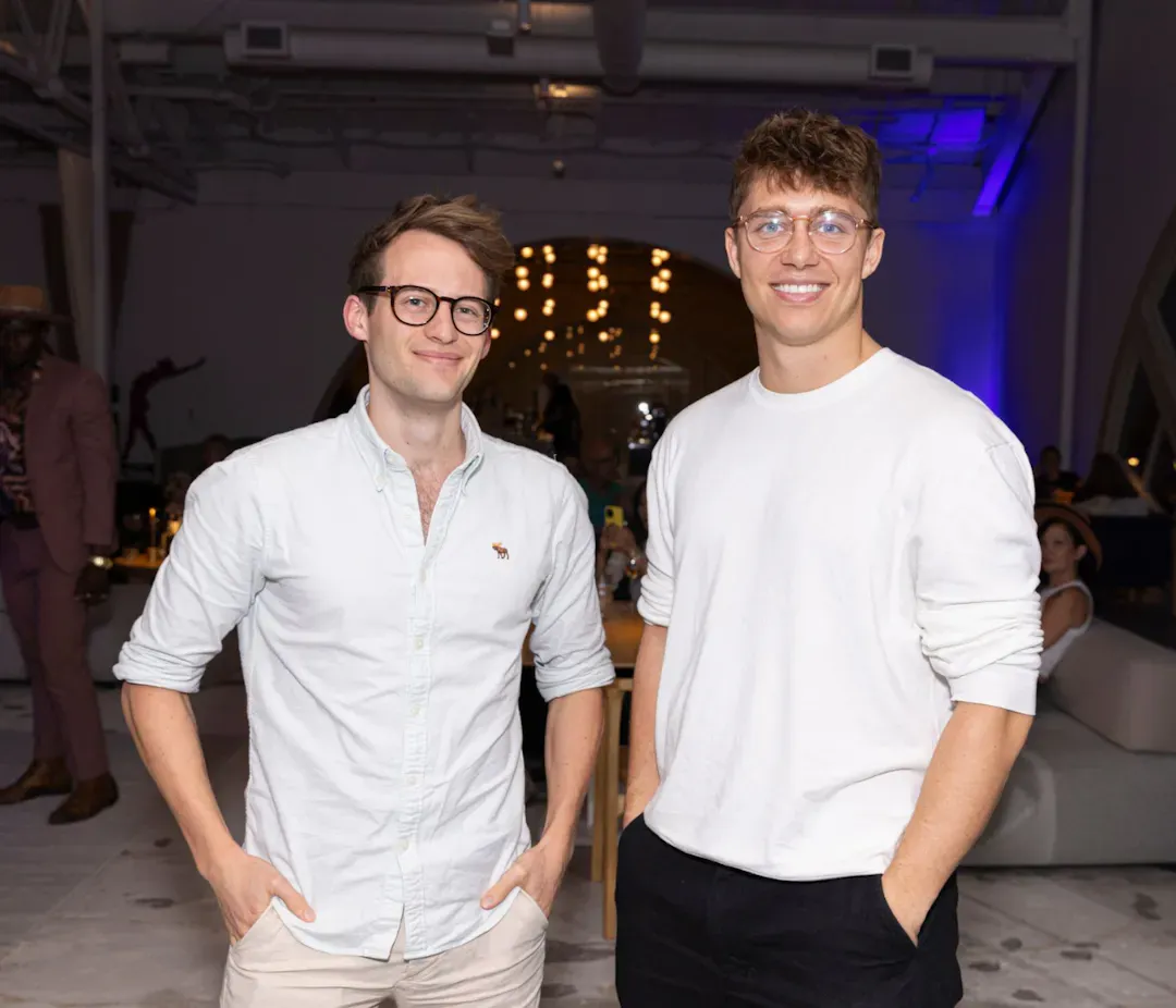 载入历史，YC新项目屠榜Product Hunt，病毒营销玩出新高度