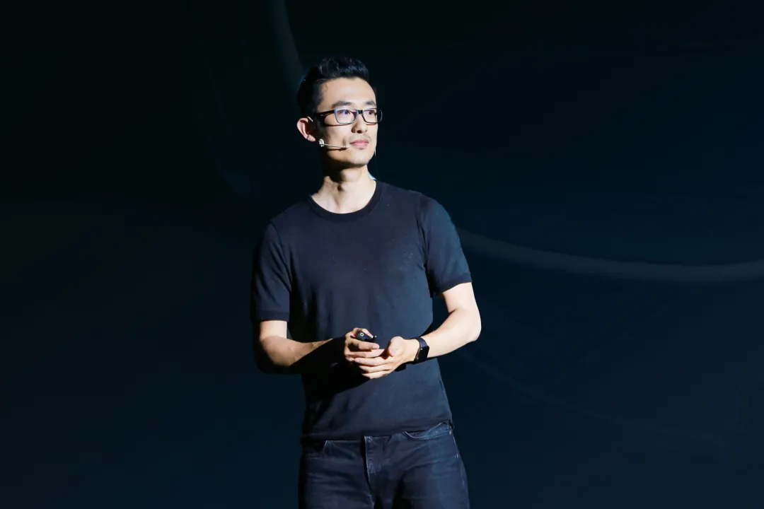 哈佛毕业ex-Googler创业智能眼镜，超越Ray-Ban Meta登顶亚马逊品类畅销榜