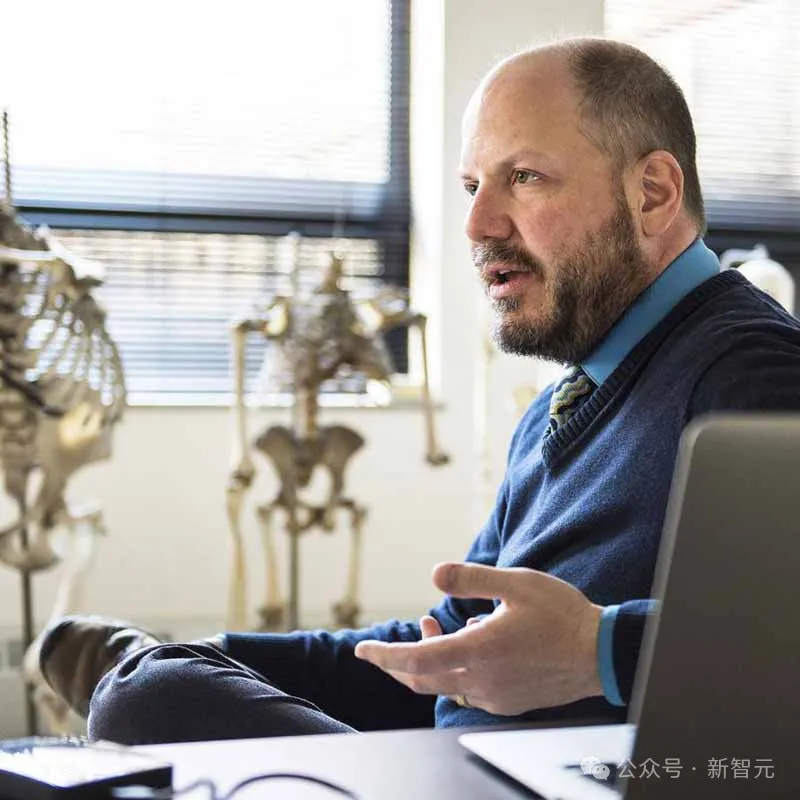学术顶刊乱用AI私改论文暴雷，编委会集体辞职！高校教授震怒发声