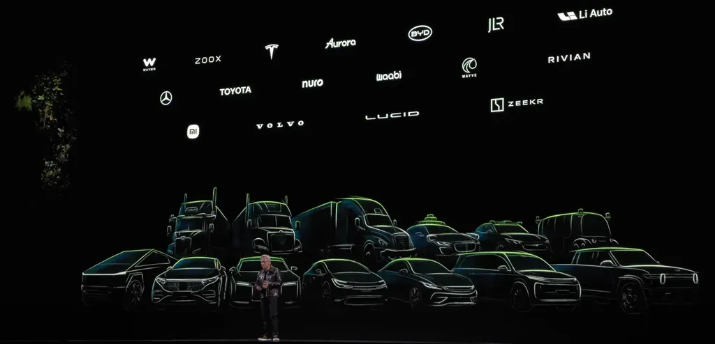 RTX 50系显卡、消费级AI超算，综合12篇官博看黄仁勋如何炸场CES2025