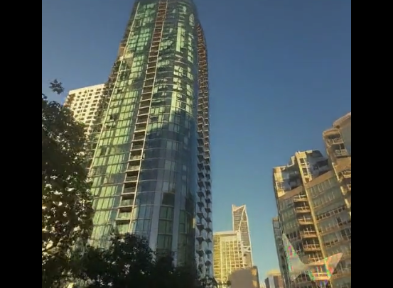 李飞飞发布全新世界模型，单GPU就能跑！