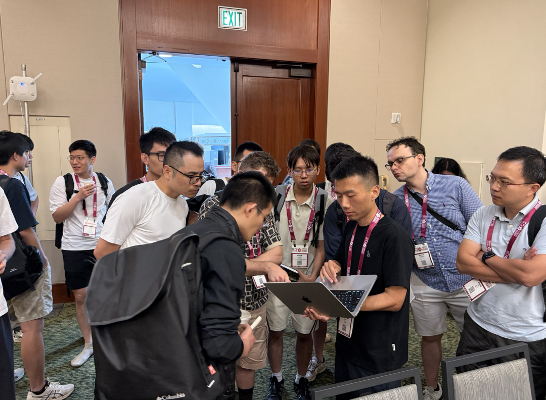 顶会直聘!大厂ICCV现场玩出新模式,还是鹅会玩