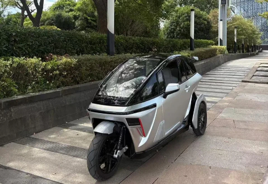 用AI改造传统出行,这家公司推出万元级智能三轮车丨涌现NewThings