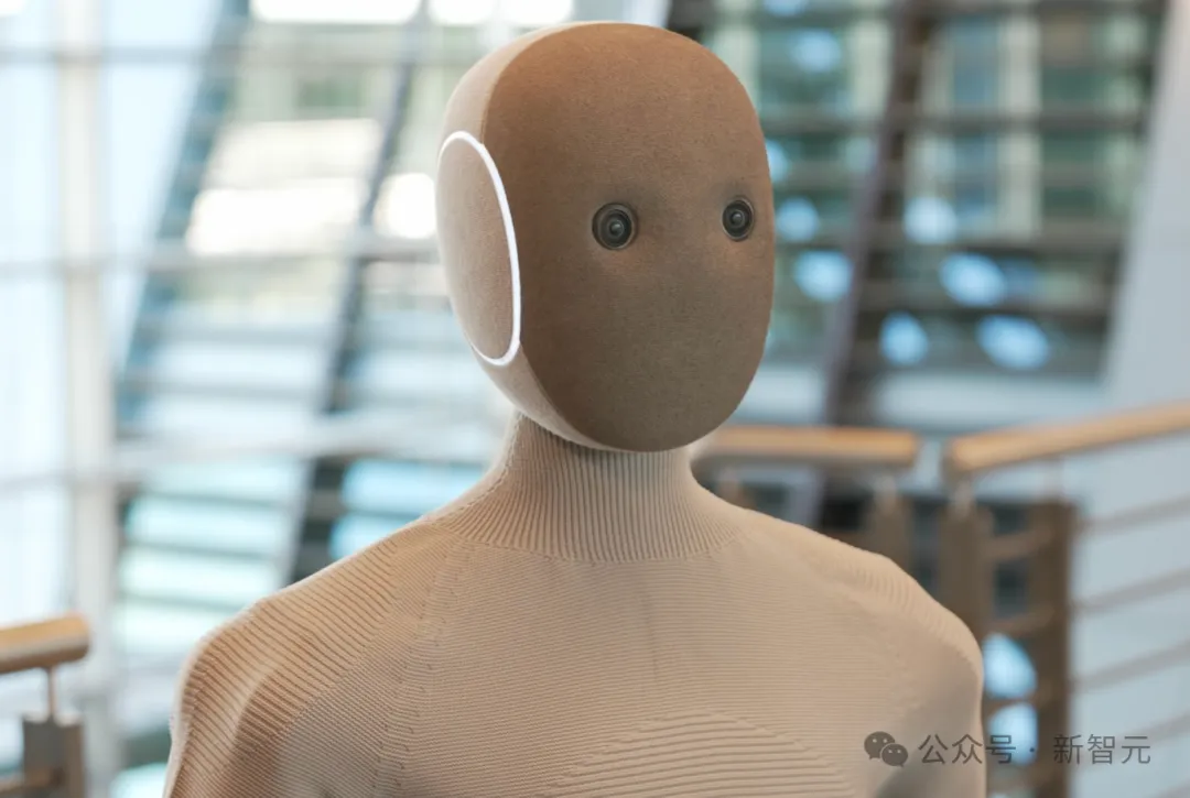 全球首个「不带脑子」的住家机器人开卖,售价14万!