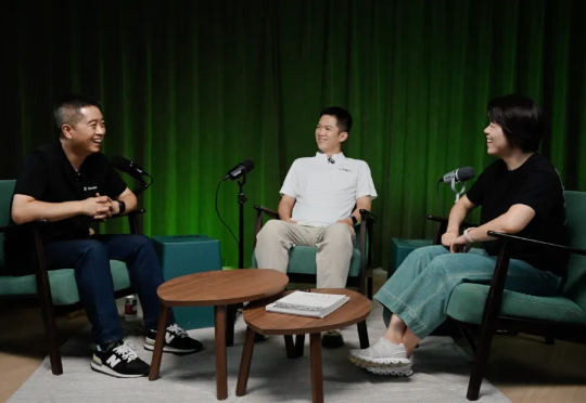 当阿里入局全球 AI Coding,战场里的 60 天 | 对话叔同:Qoder 创始人