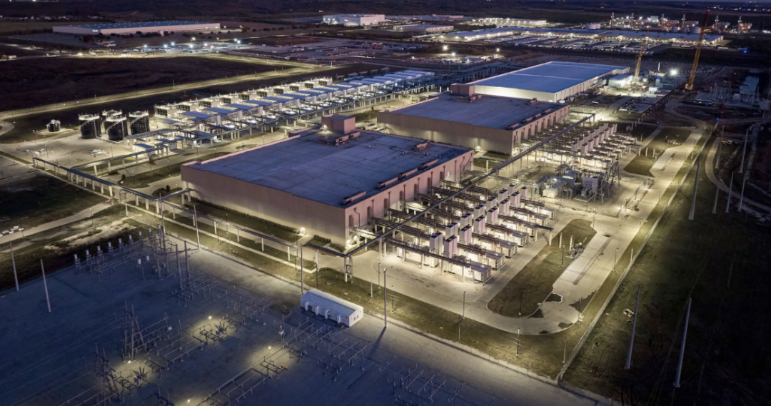 中美AI竞赛下半场:能源瓶颈成比芯片更紧迫的挑战