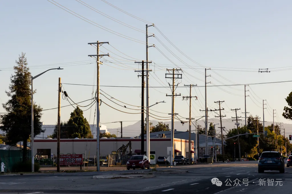 硅谷GPU蒙尘，马斯克一言成谶：美国AI被电卡脖子