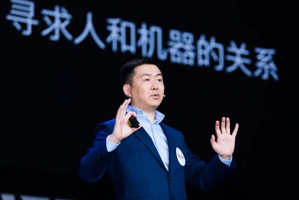 王小川的“AI医生梦”，要被蚂蚁做成了？