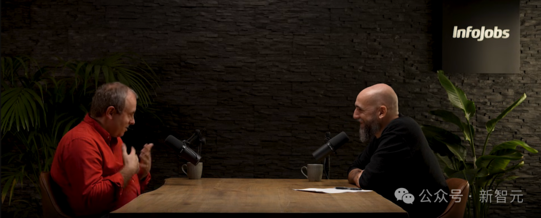 Transformer作者重磅预言:AI无寒冬,推理革命引爆万亿市场!