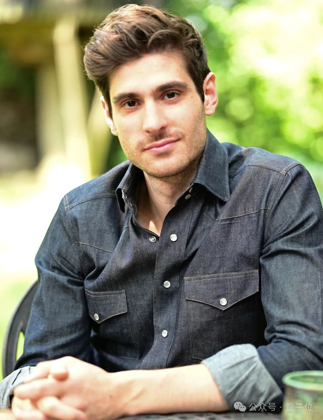 AI为啥不懂物理世界?李飞飞、杨立昆:缺个「世界模型」,得学大脑新皮质工作