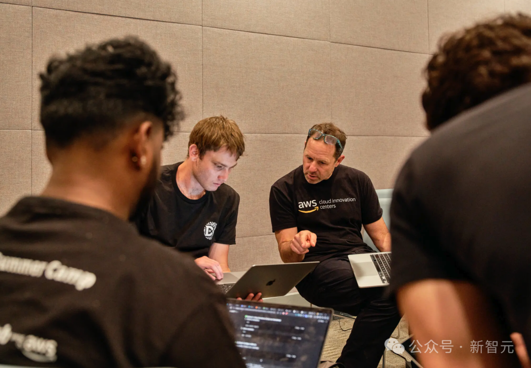 OpenAI启动新实验，46万学生参与