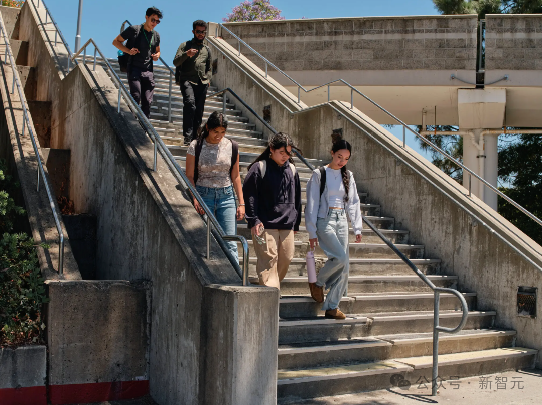 OpenAI启动新实验，46万学生参与