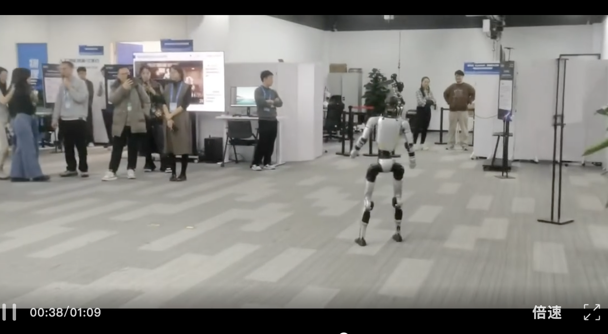 振臂一挥,大半个具身机器人圈都来了!智源研究院:别藏了,谁贡献数据多,谁的大脑就更好用