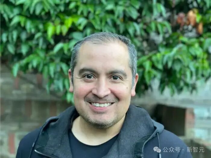 AI圈「普通人上岸指南」！走对4条路，草根也能成大佬