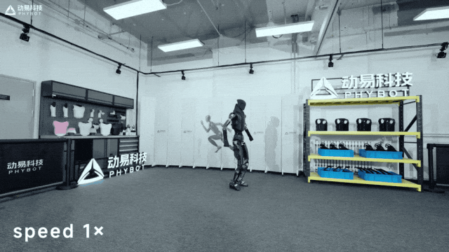 爆发力超越波士顿动力液压机器人，PHYBOT M1实现全球首次全尺寸重型电驱人形机器人完美拟人态后空翻