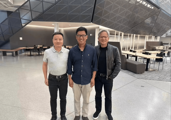 向黄仁勋汇报的英伟达36人