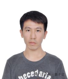 两周复刻DeepSeek-OCR!两人小团队还原低token高压缩核心,换完解码器更实用