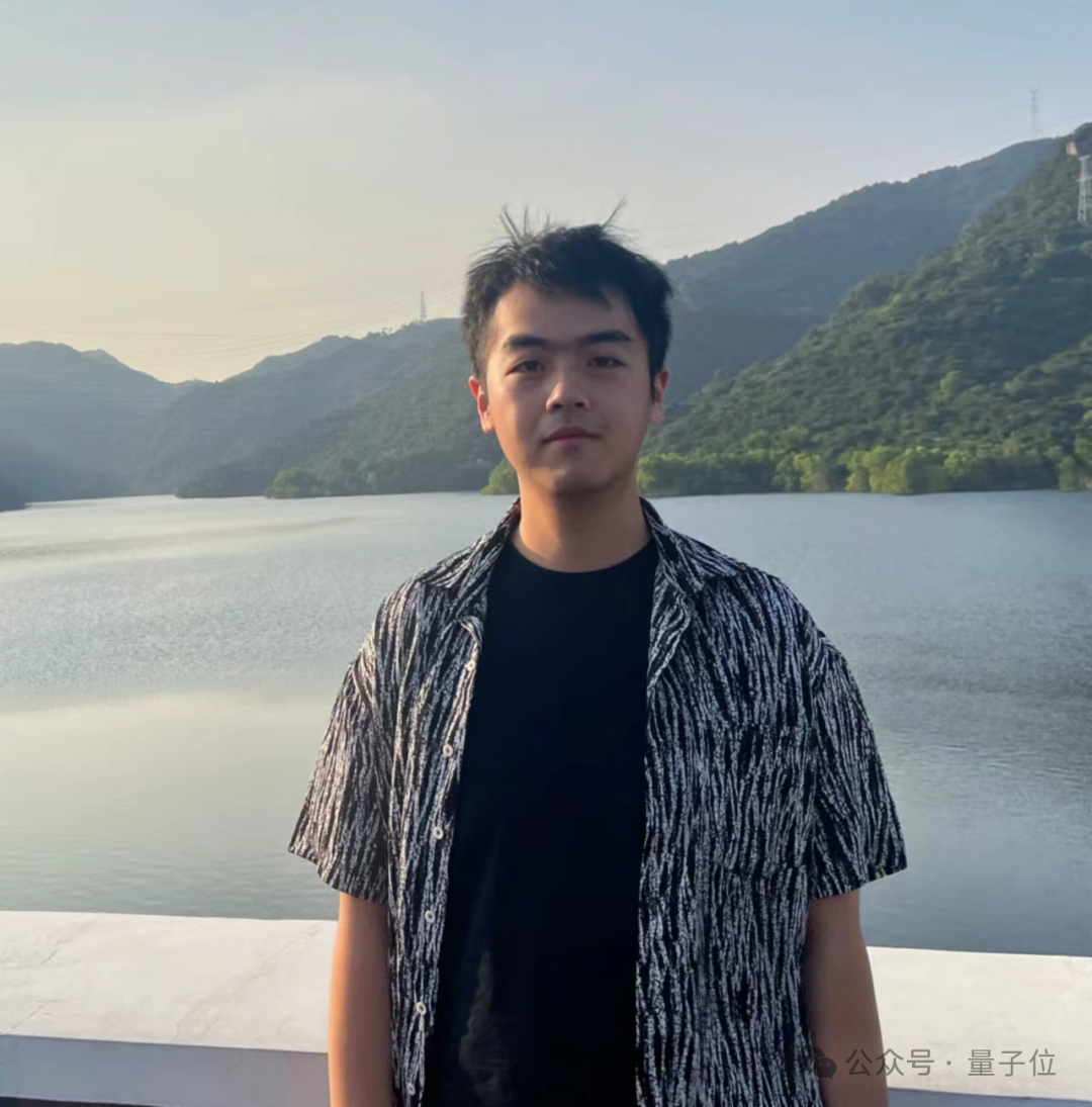 两周复刻DeepSeek-OCR!两人小团队还原低token高压缩核心,换完解码器更实用