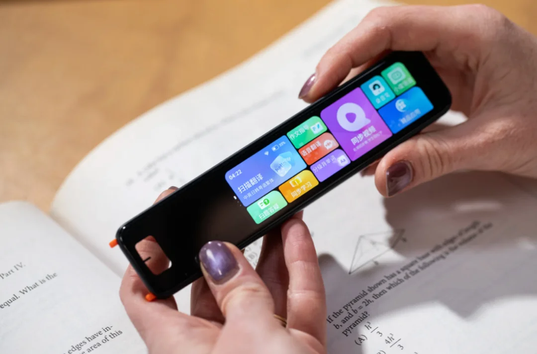 来自华强北的AI硬件，成了外国学生口中的“作弊神器”？