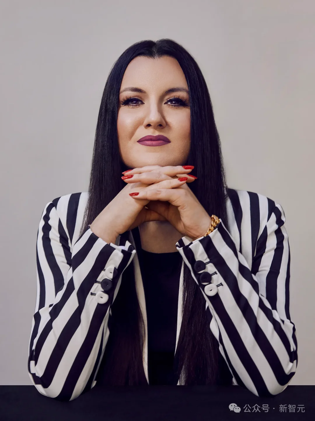 从小渔村逆袭硅谷,她是让奥特曼想法「变现」的人