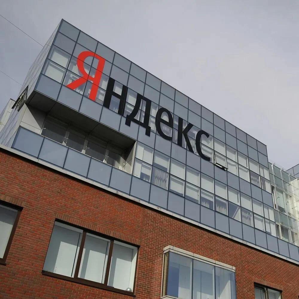 60岁俄罗斯大叔靠给AI盖房赚翻了!斩获微软1400亿大单