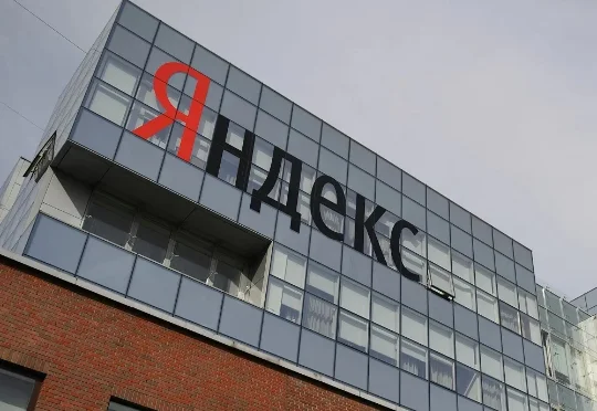 60岁俄罗斯大叔靠给AI盖房赚翻了！斩获微软1400亿大单