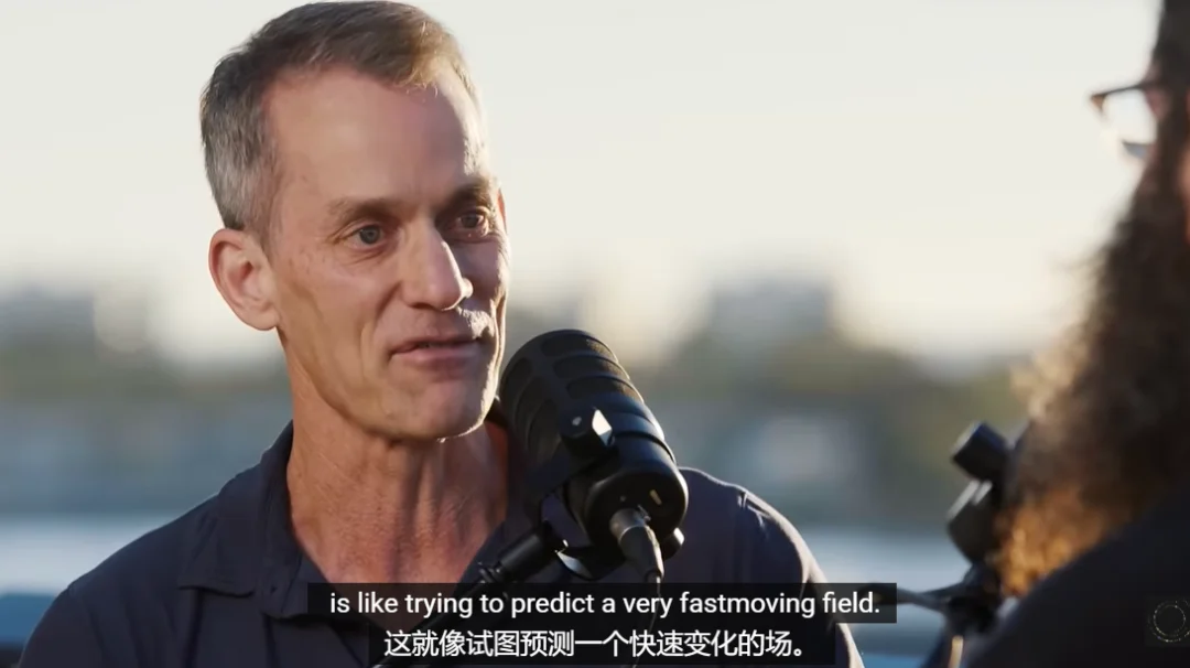 谷歌传奇“院士”:Gemini核心秘方不会公开!大模型推理还有很大降本空间!AGI太远,我更喜欢3~5年的研究,登月计划:医疗