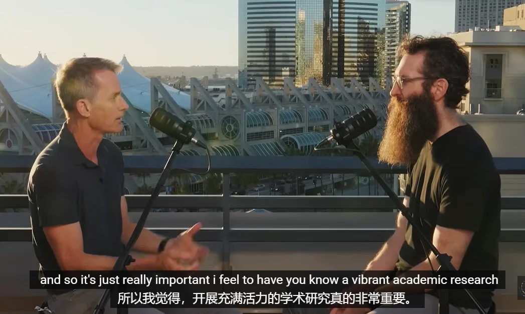 谷歌传奇“院士”:Gemini核心秘方不会公开!大模型推理还有很大降本空间!AGI太远,我更喜欢3~5年的研究,登月计划:医疗