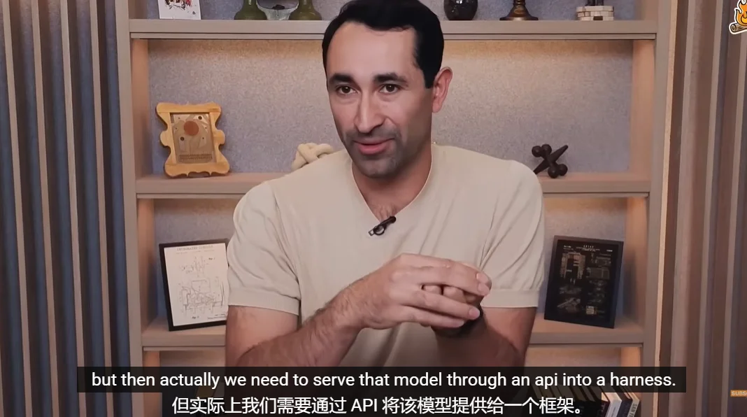 OpenAI最强产品负责人:AGI限制在于人,不在LLM!Codex已能待命自我训练,曝内部压缩机制,18天3人上线安卓Sora