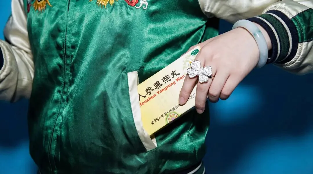 让马斯克变街头痞子、林黛玉穿潮牌,这个AI视频新玩法太上头,手把手教你秒变潮人