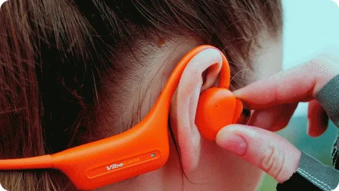 逃离内卷：一个深圳老板自投 1000 多万「豪赌」出的 AI 硬件新品类——相机耳机/MusicCam